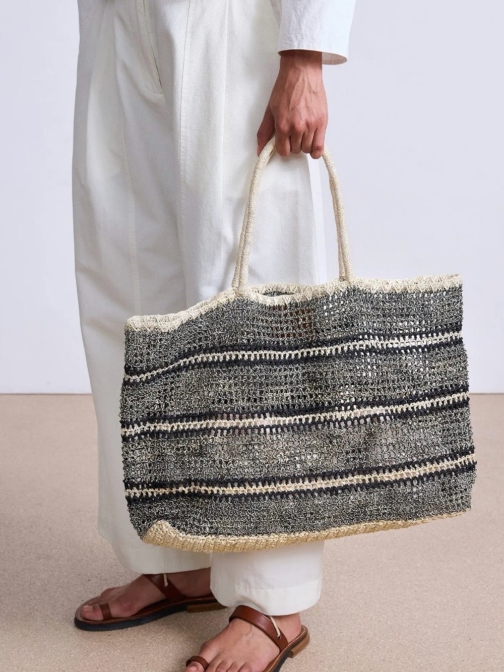 APIECE APART CHAMBIRA TOTE
Black Stripe - Picture 9 of 9